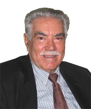 Dr. Arturo Rocha Felices