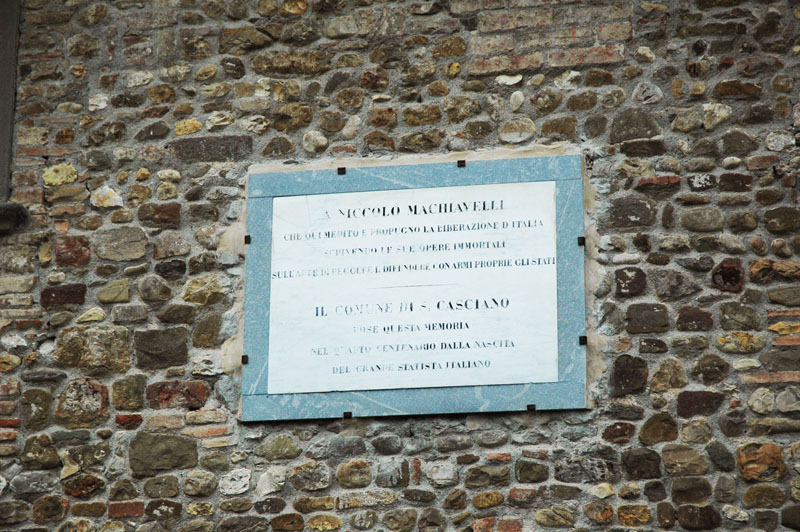 Plaque on external wall of House of Machiavelli, by the town of <nobr>San Casciano,</nobr> in commemoration of the 500th anniversary of his birth (1969)