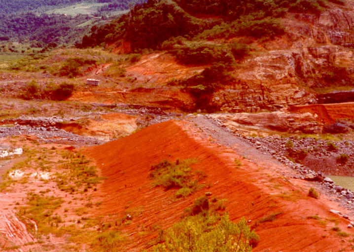 Overview of breached cofferdam of Barragem Norte (Norte Dam), on the Itajai river,Santa Catarina, Brazil, January 1983.