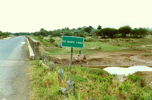 Rio Monte Lindo, on the Lower Chaco, Paraguay (1992).