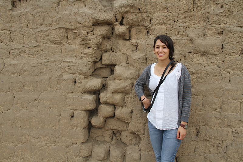 Rosa Aguilar en huacas del Sol y de la Luna.