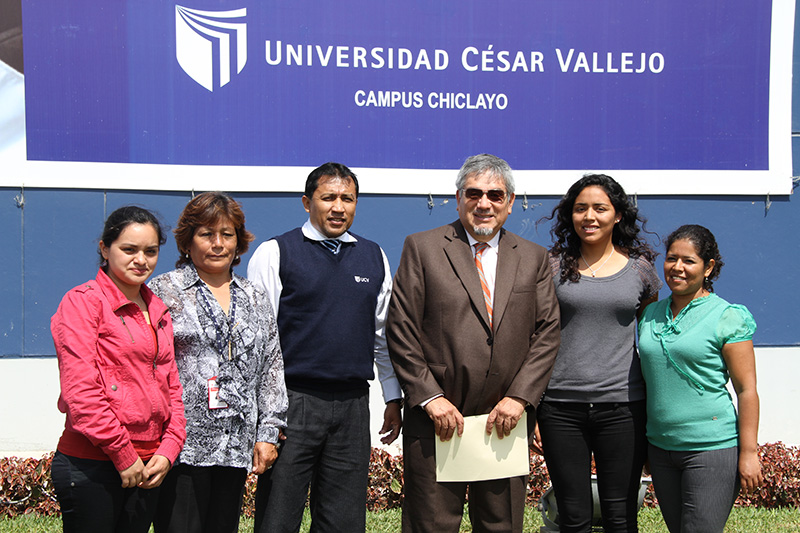 Conferencia en Universidad César Vallejo.