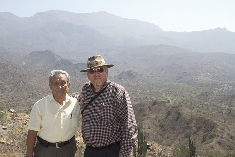Martín Losada Vásquez y Dr. Victor Miguel Ponce.
