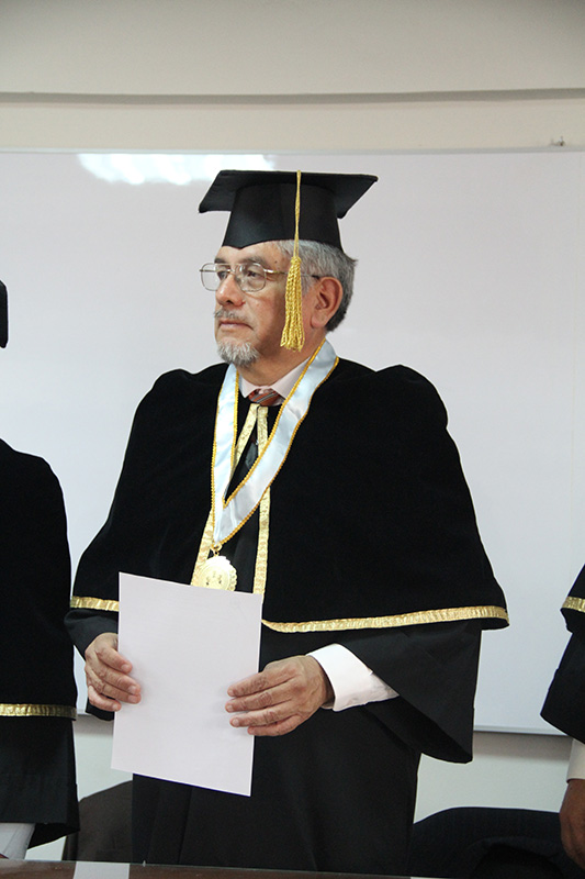 Dr. Victor Miguel Ponce y rector de UNHEVAL.