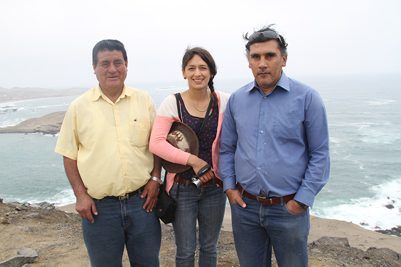 Jose Monteza, Rosa Aguilar y Italo Scarpatti en Las Haldas, Casma, Perú.