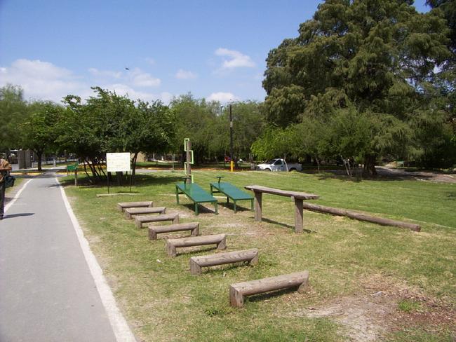 Vista de las estructuras de recreaci�n en el Parque Natural R�o La Silla.